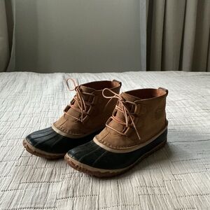 Sorel Tan and Black Ankle Booties